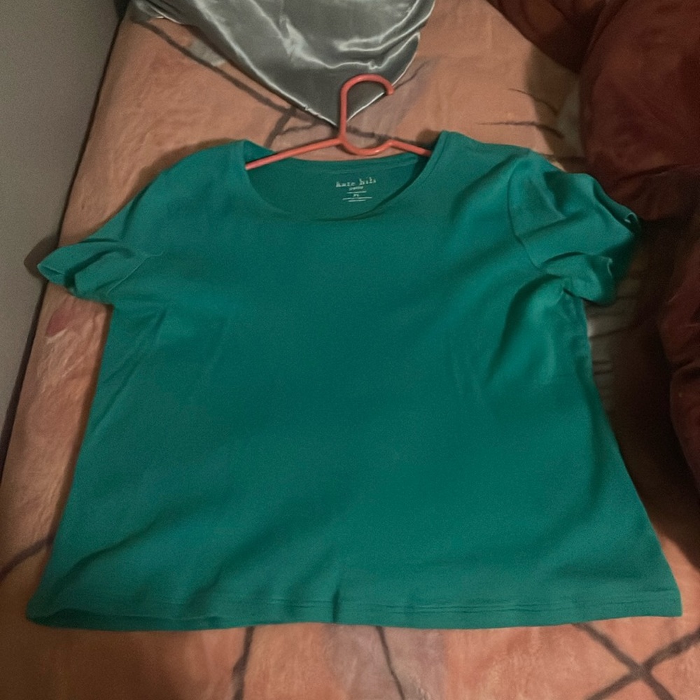 Kate Hill, turquoise cropped shirt
